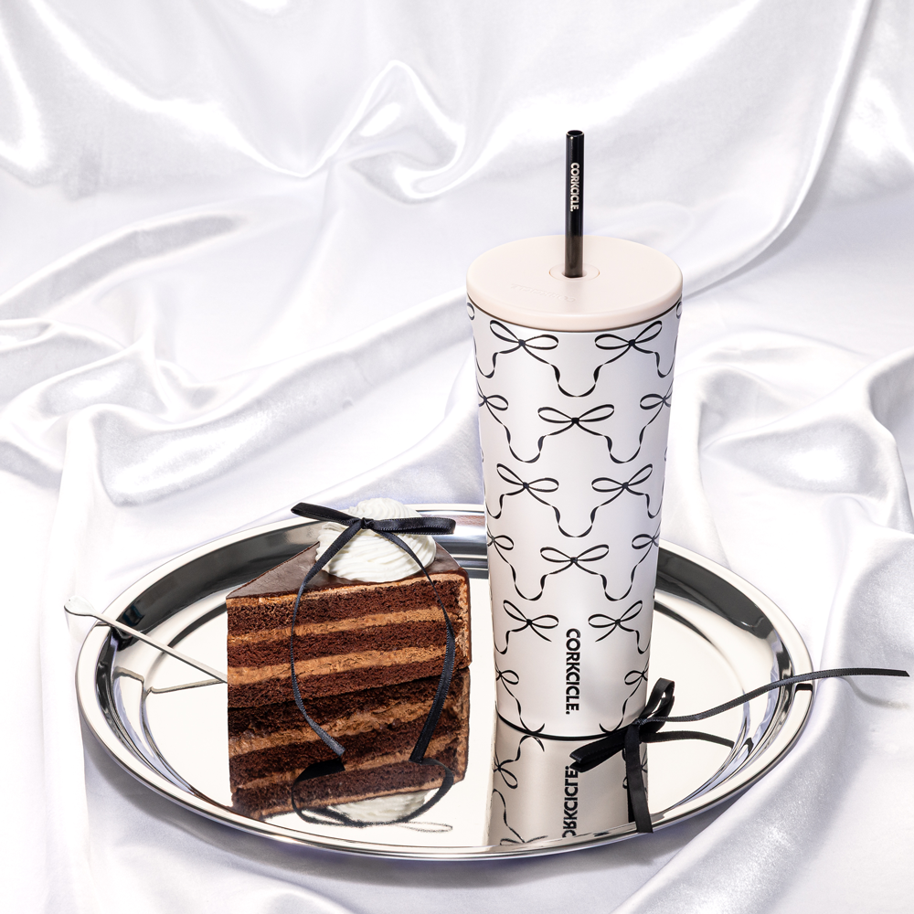 cold-cup-x8 2a98a7269432--2224PBBC-lifestyle.png