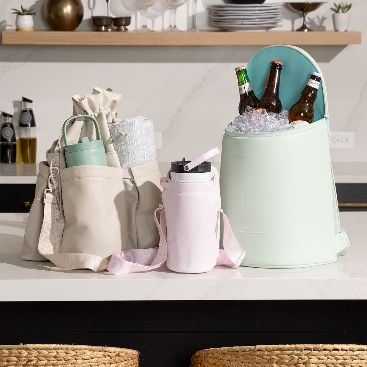 beverage-bucket-bag-d7 6c4793ad3b8e--group-lifestyle1.jpg