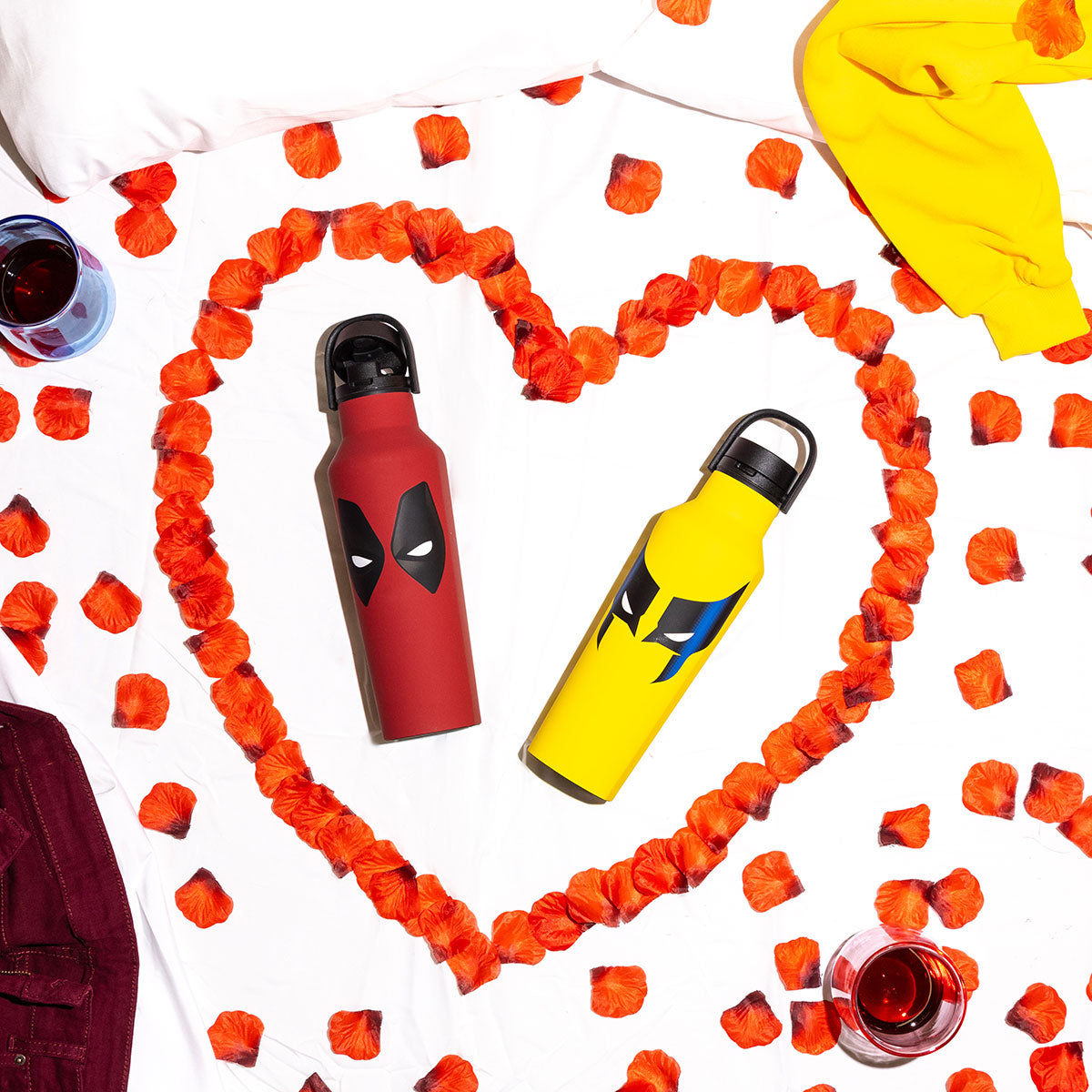 deadpool-and-wolverine-drinkware-h8 a7afce7e71cf--DeadpoolWolverine-PDPLifestyle2.jpg
